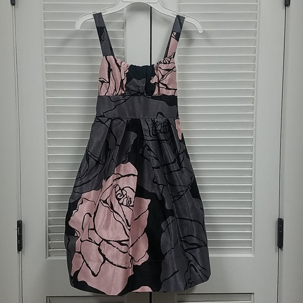 Girls size 14 dress 💕👍🏼